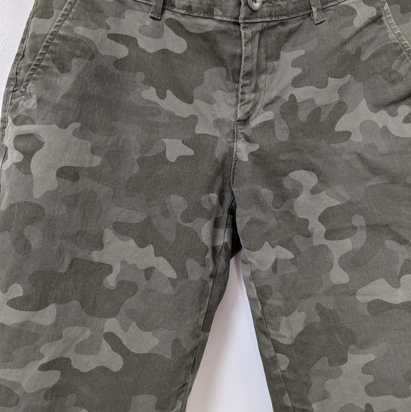Eddie Bauer Boyfriend Slim Legend Wash Stretch Camouflage Long Pants - Picture 2 of 15